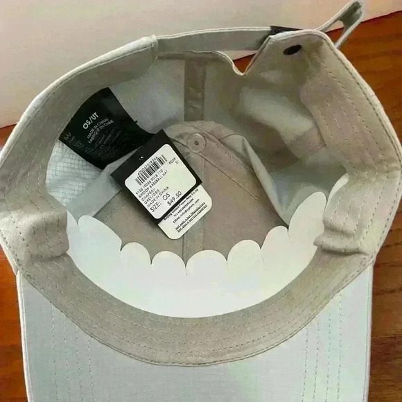 Club Monaco Unisex Ripstop Baseball Hat. Available in Grey or Green. NWT - Picture 12 of 12